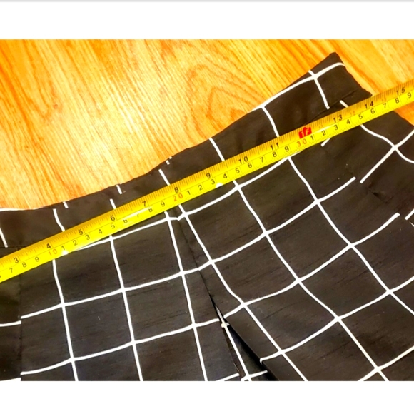 HIGH WAIST, PLEATED MINI SKATER SKIRT - Picture 8 of 11